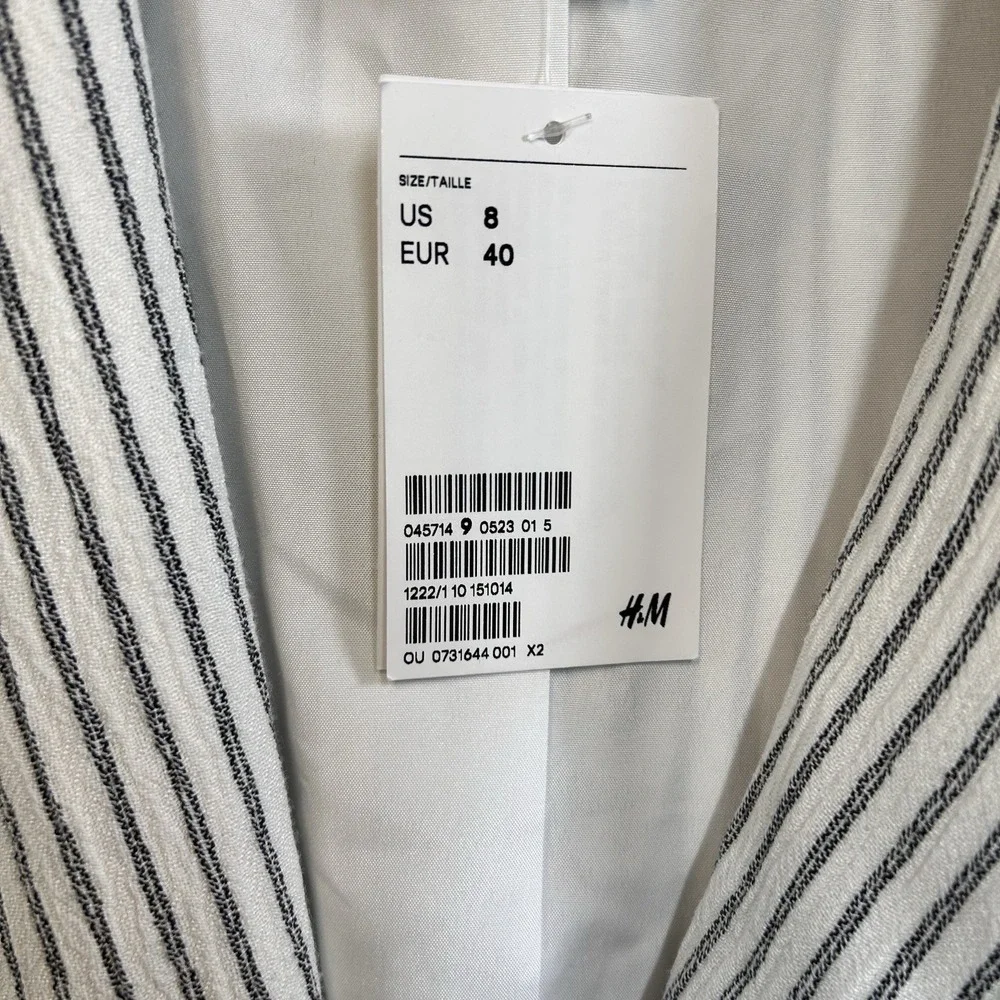H&M Women's Blazer Preppy Black And White Pin Striped Size 8 NWT